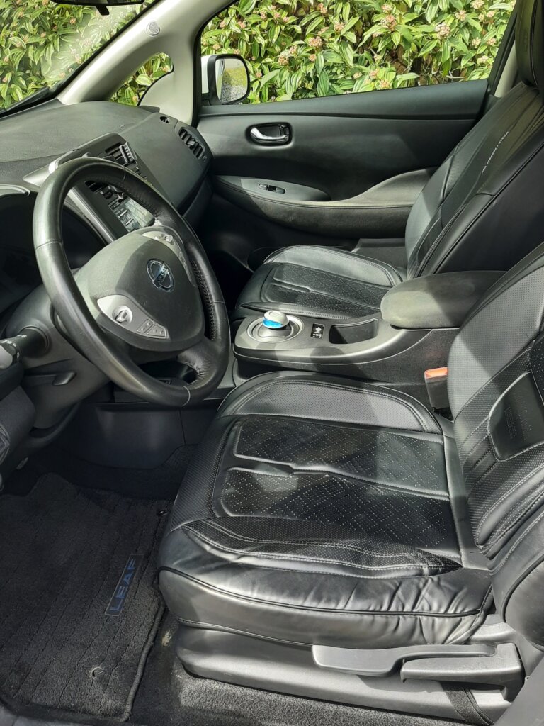 M9539-2015-Nissan-LeafImage-2025-04-14-at-12.10 PM-3.jpeg